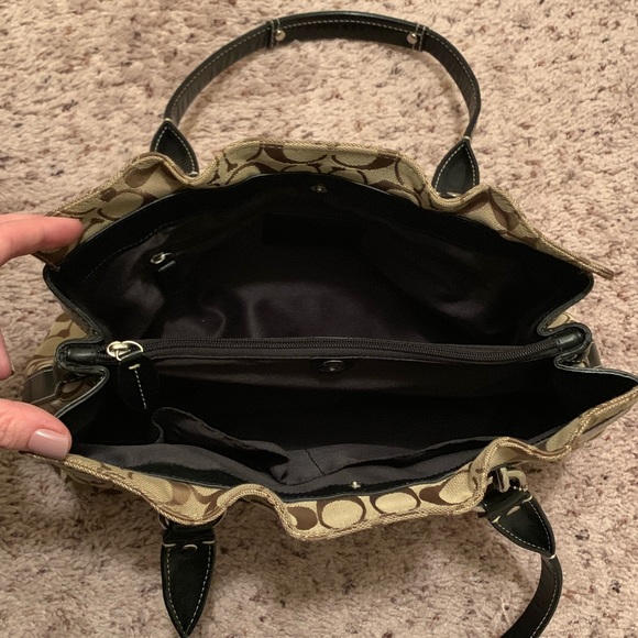 Coach Classic Print Ruffle Top Penelope Handbag - Picture 5 of 8